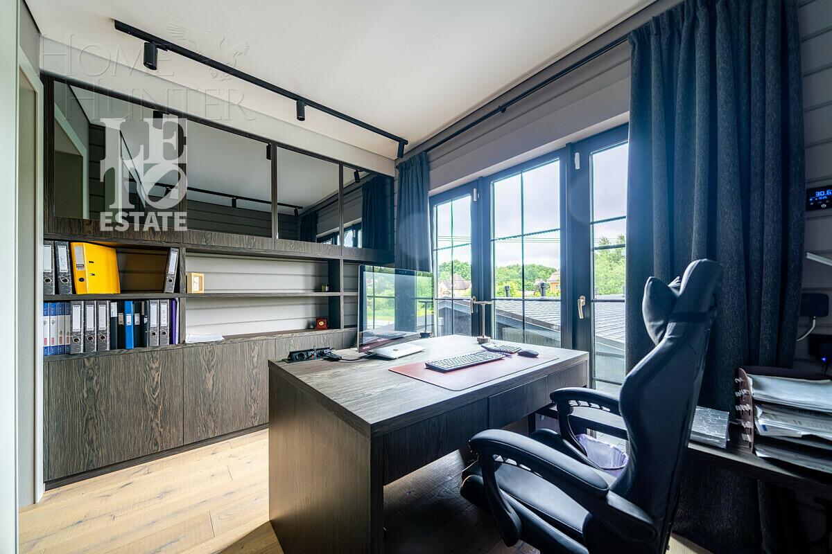 3-этажный коттедж 550 м² с отделкой