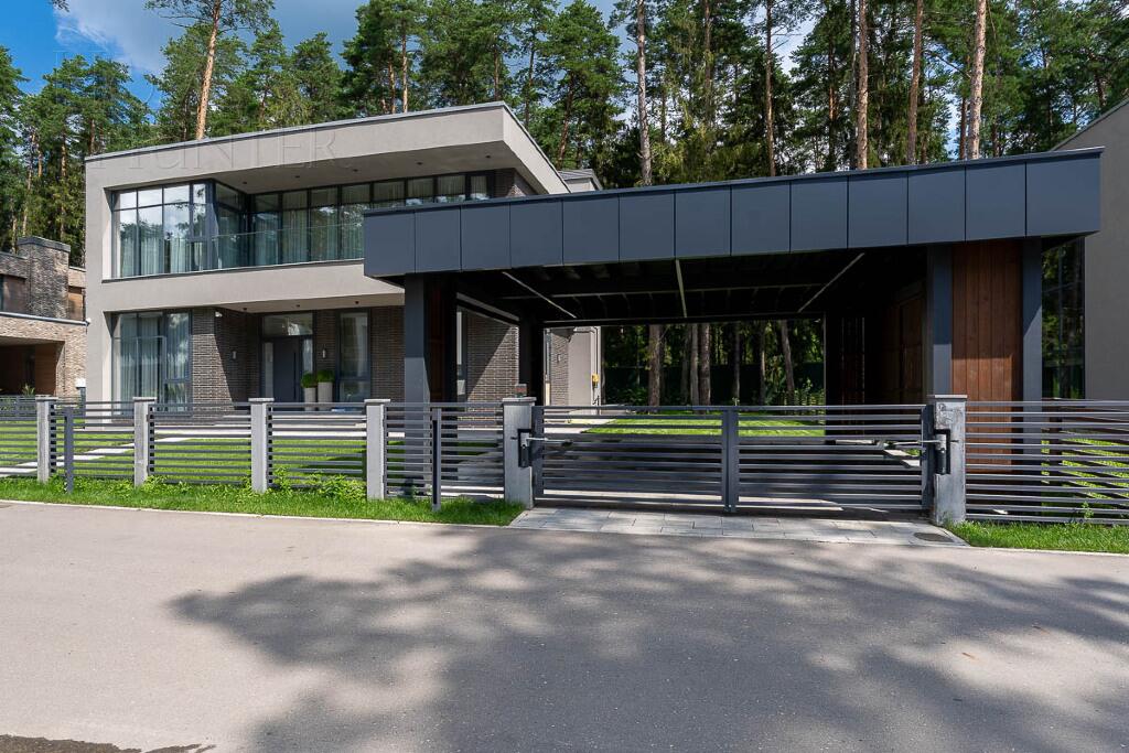 2-этажный коттедж 380 м² с отделкой