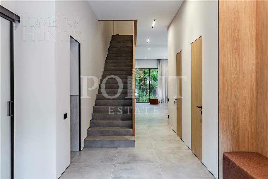 2-этажный коттедж 750 м² с отделкой