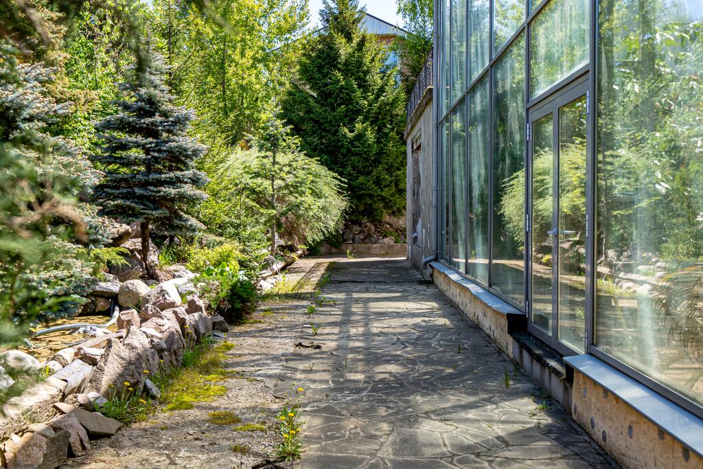 2-этажный коттедж 2 100 м² без отделки