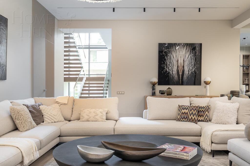 2-этажный коттедж 380 м² с отделкой