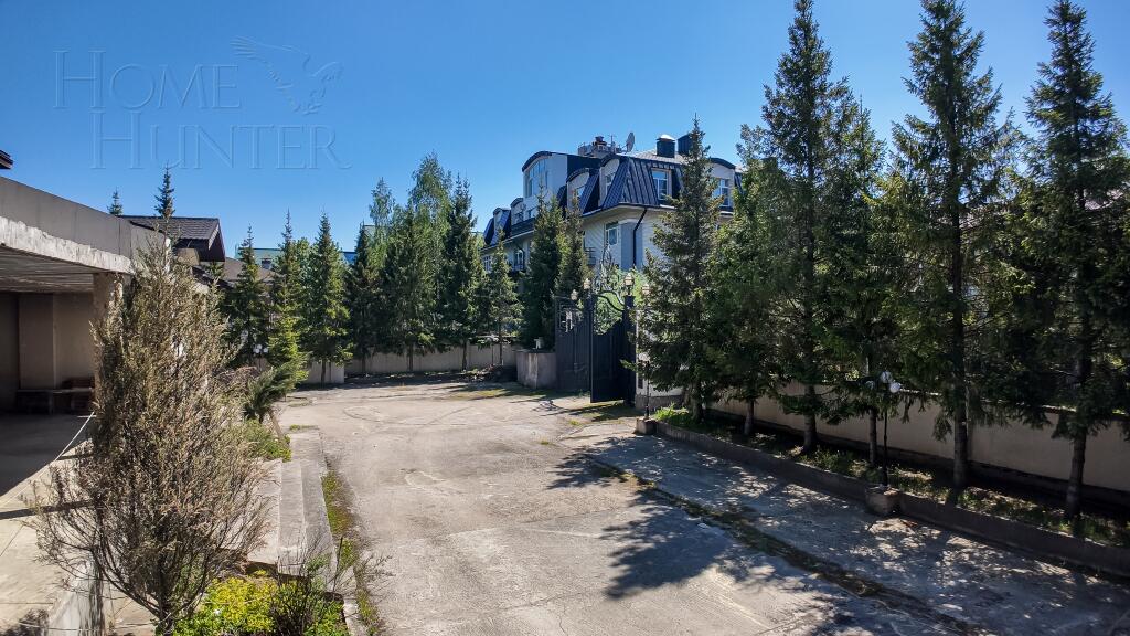 2-этажный коттедж 2 100 м² без отделки