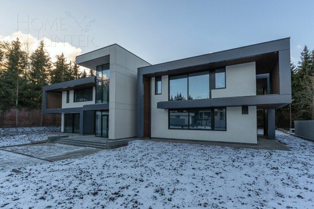 2-этажный коттедж 1 325 м² без отделки