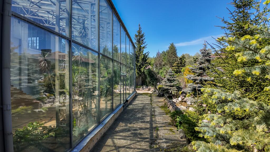 2-этажный коттедж 2 100 м² без отделки