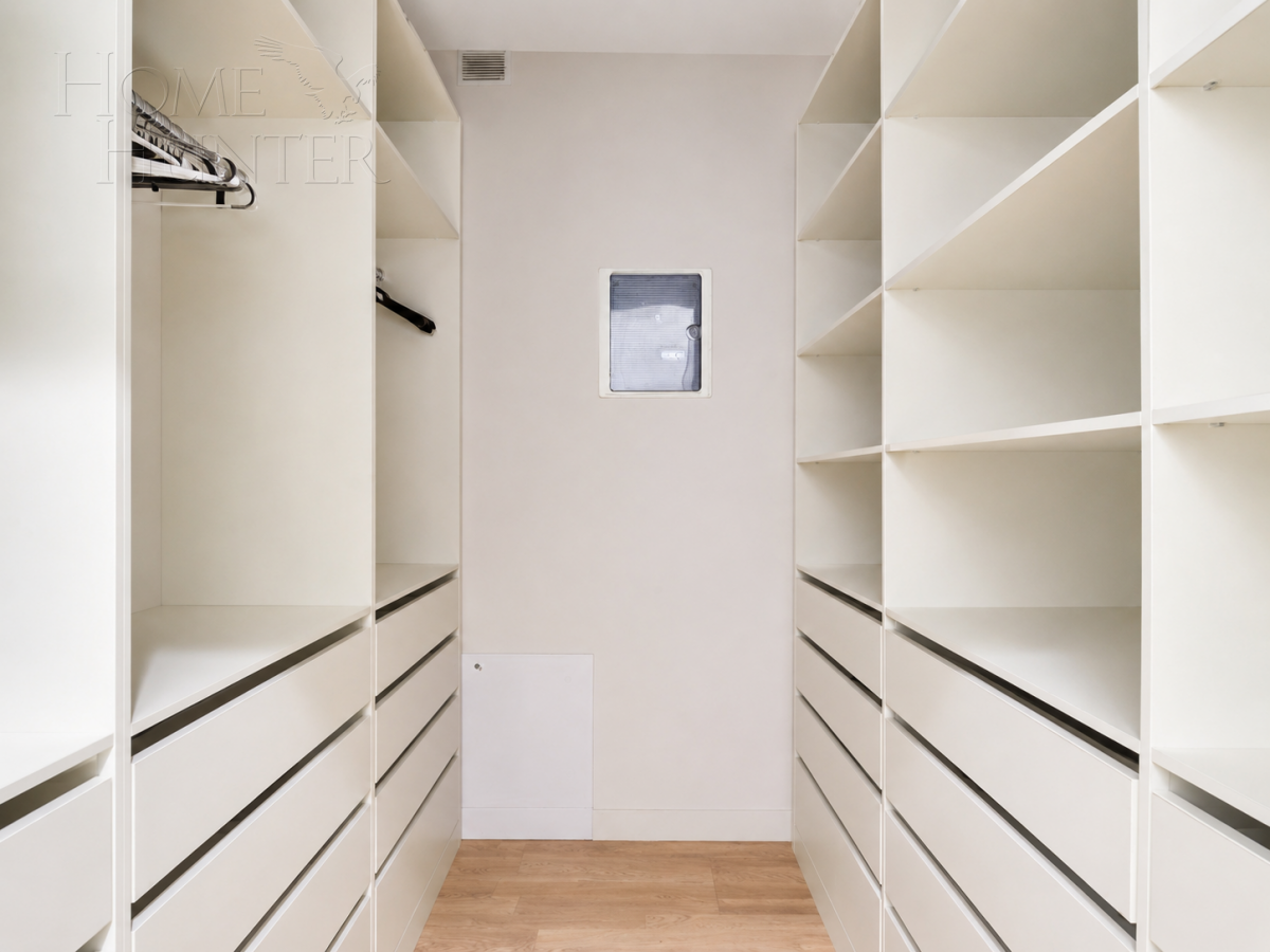 2-этажный коттедж 300 м² с отделкой