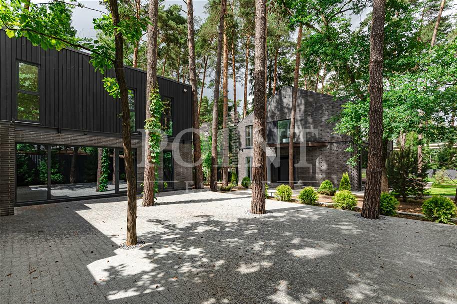 2-этажный коттедж 750 м² с отделкой