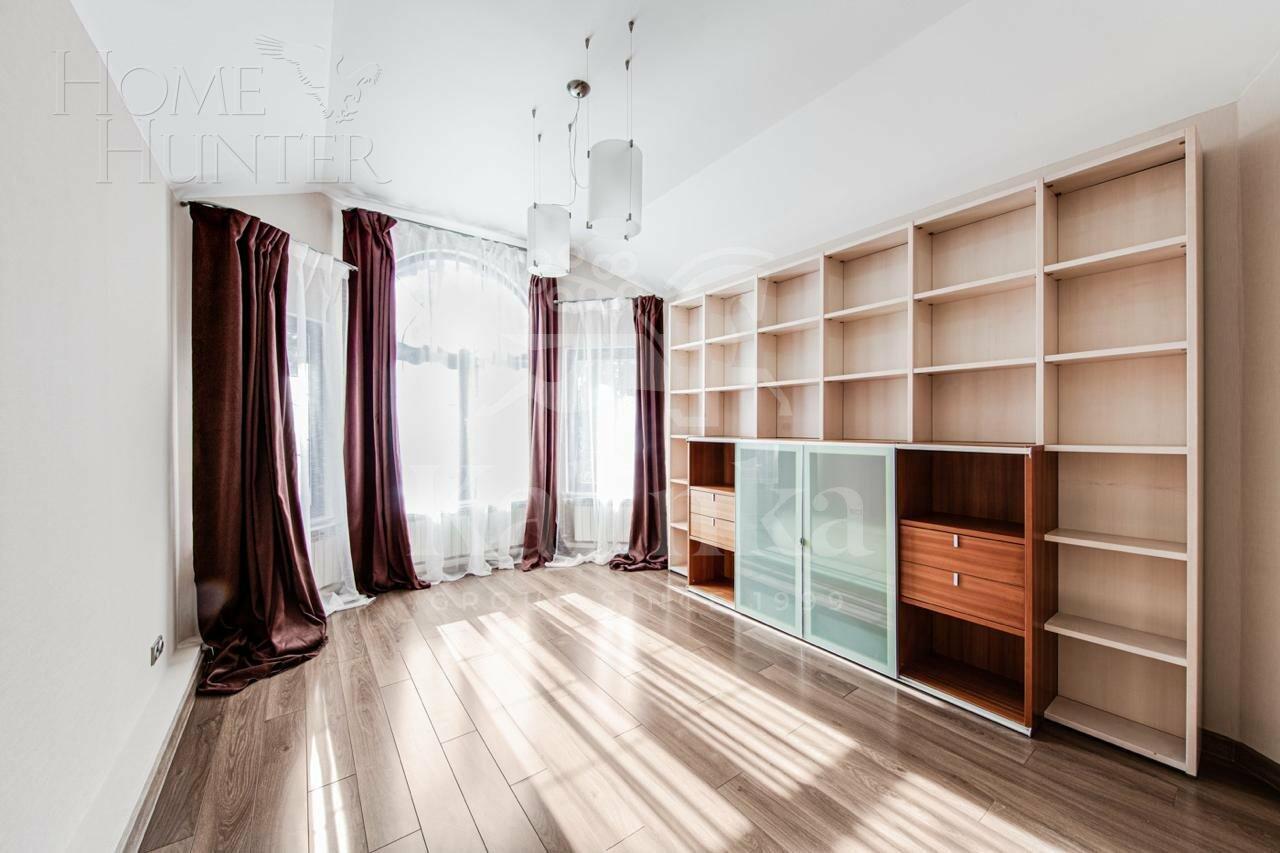 2-этажный коттедж 350 м² с отделкой