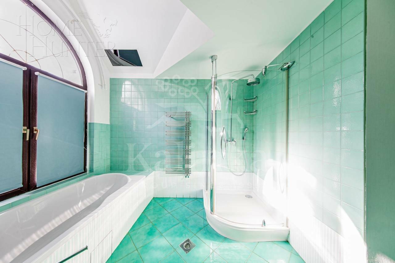 2-этажный коттедж 350 м² с отделкой