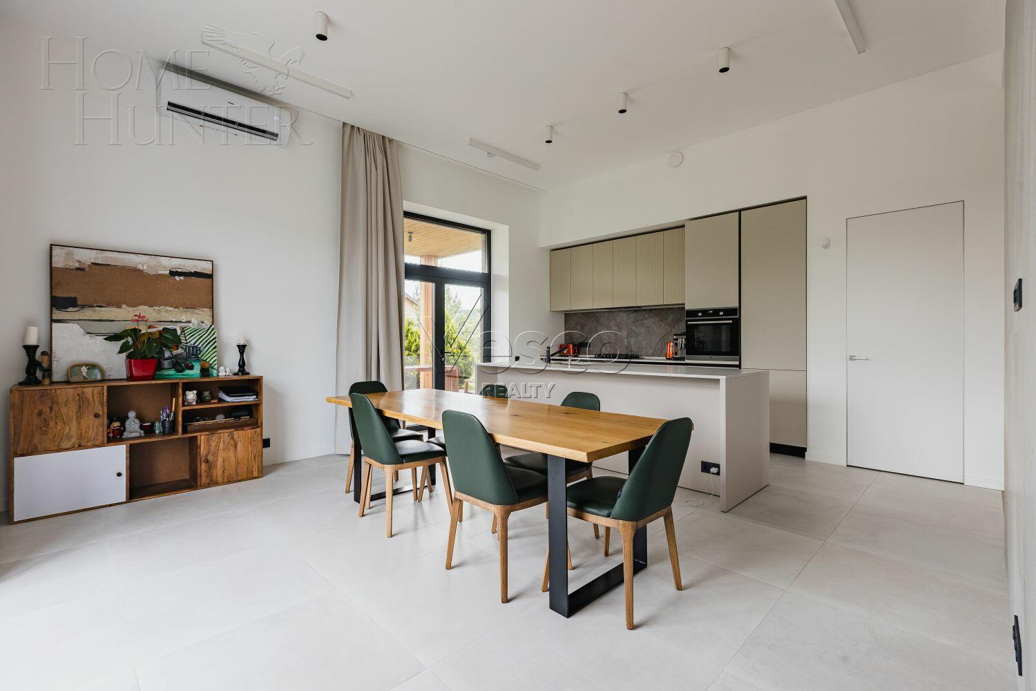 2-этажный коттедж 350 м² с отделкой