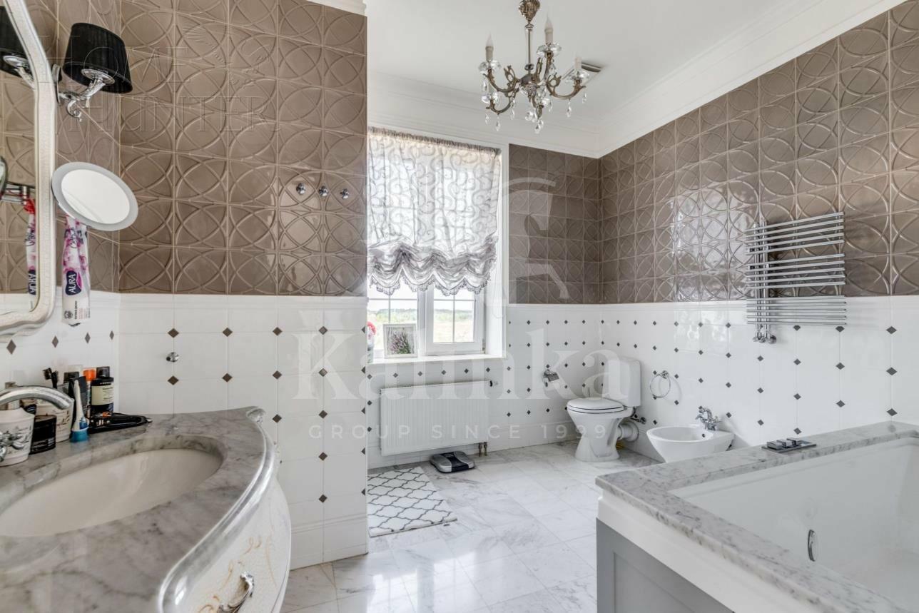 2-этажный коттедж 1 020 м² с отделкой