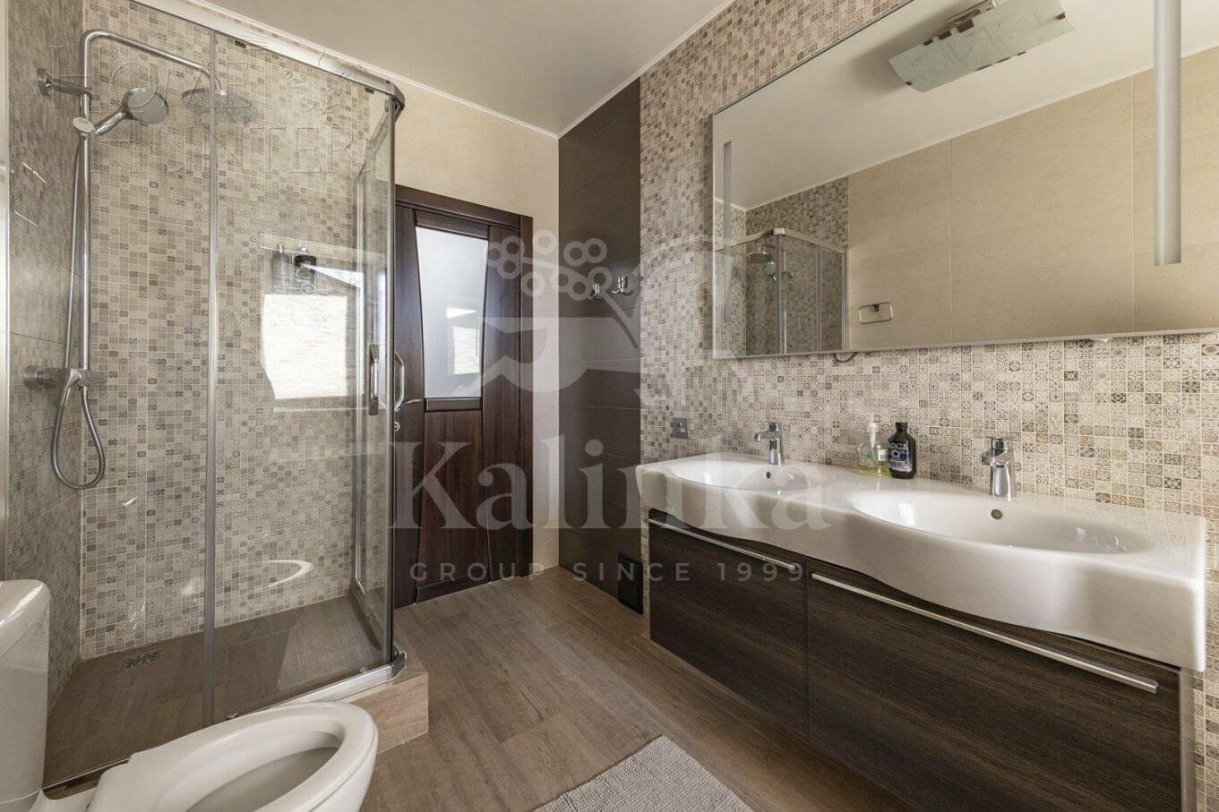 2-этажный коттедж 600 м² с отделкой