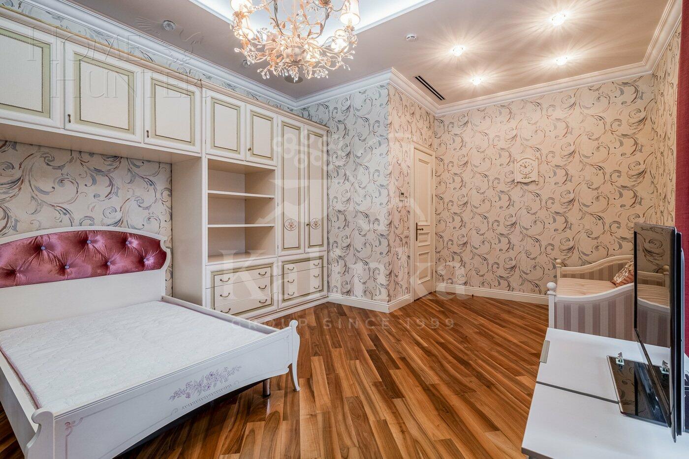 2-этажный коттедж 1 122 м² с отделкой