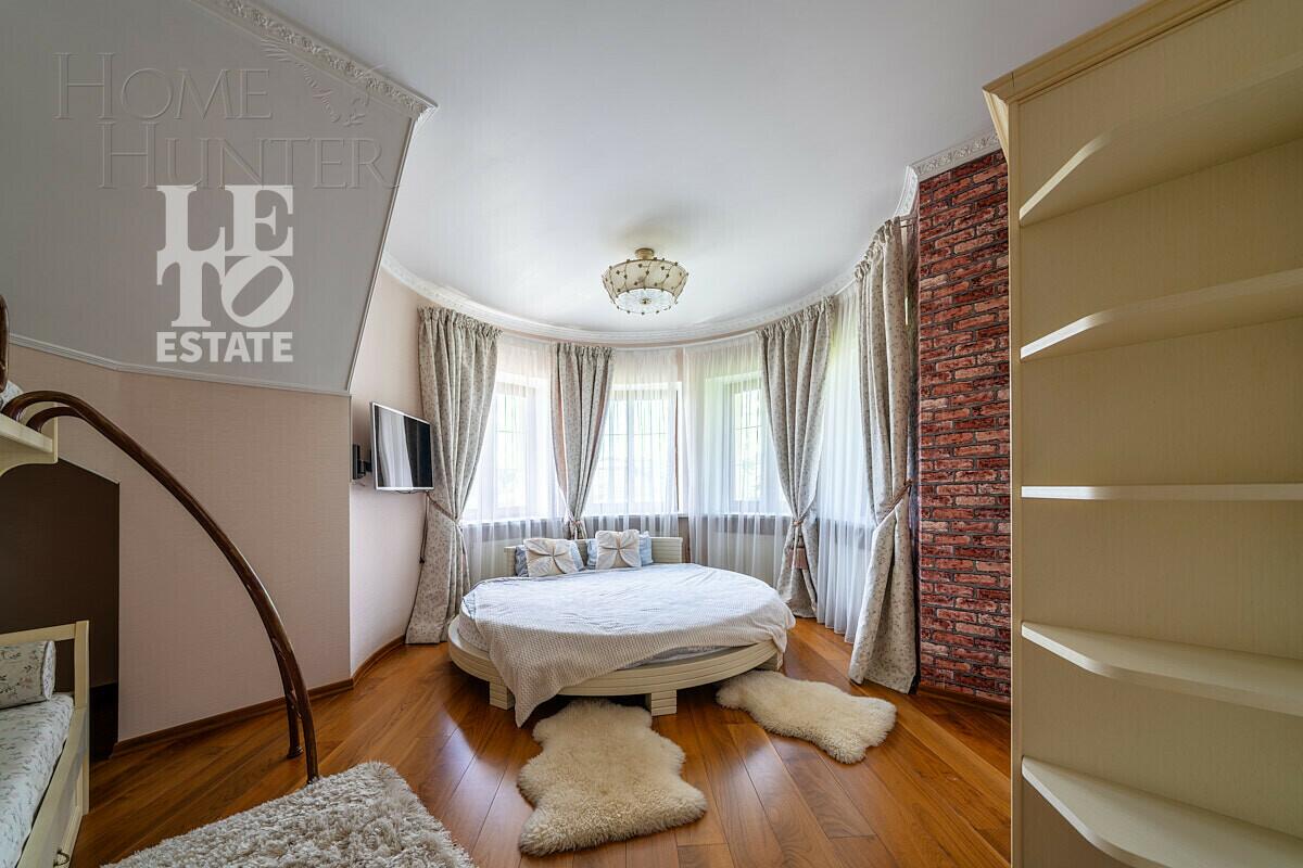 2-этажный коттедж 734.2 м² с отделкой