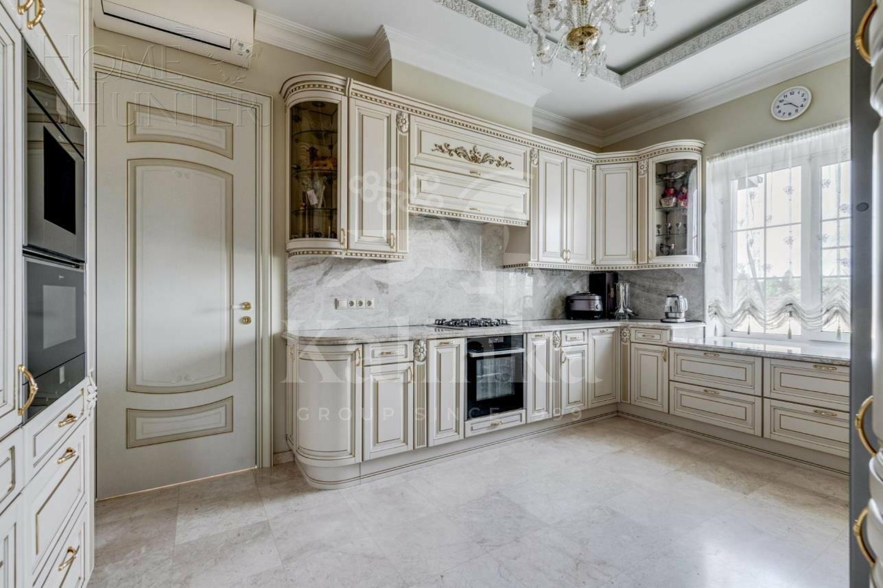 2-этажный коттедж 1 020 м² с отделкой
