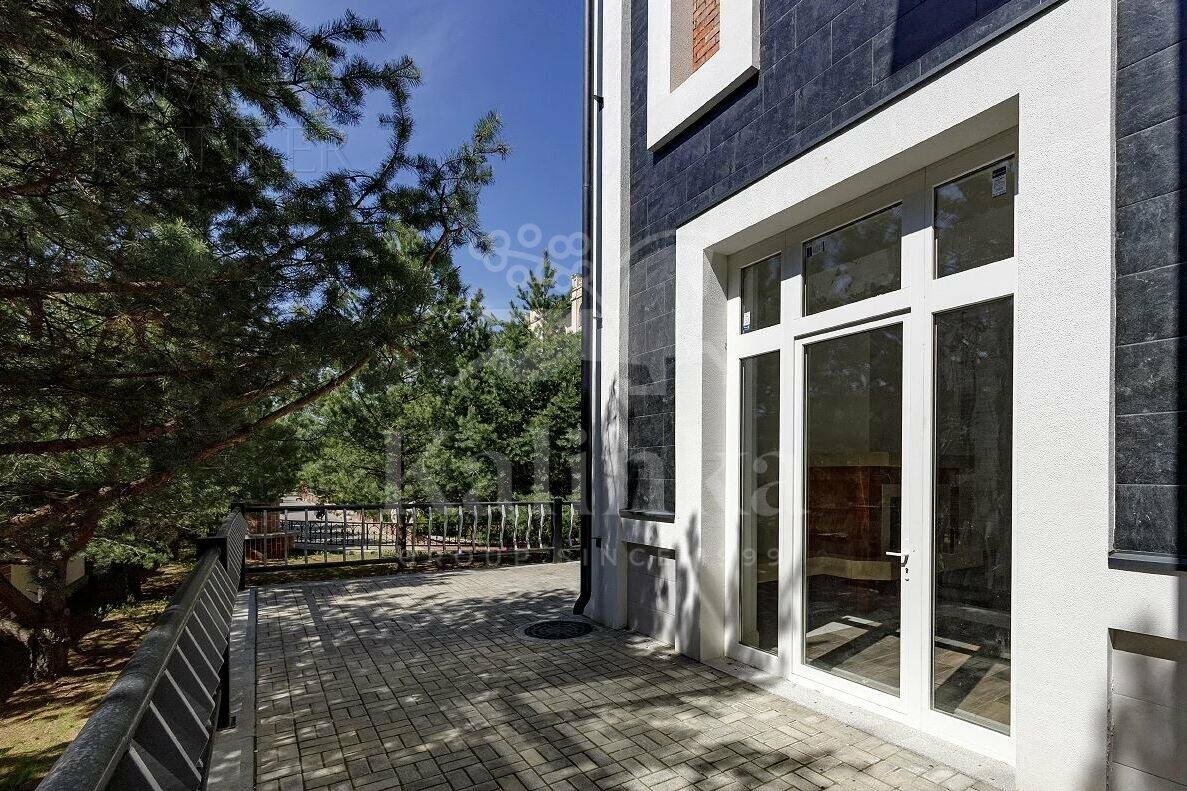 2-этажный коттедж 445.4 м² с отделкой