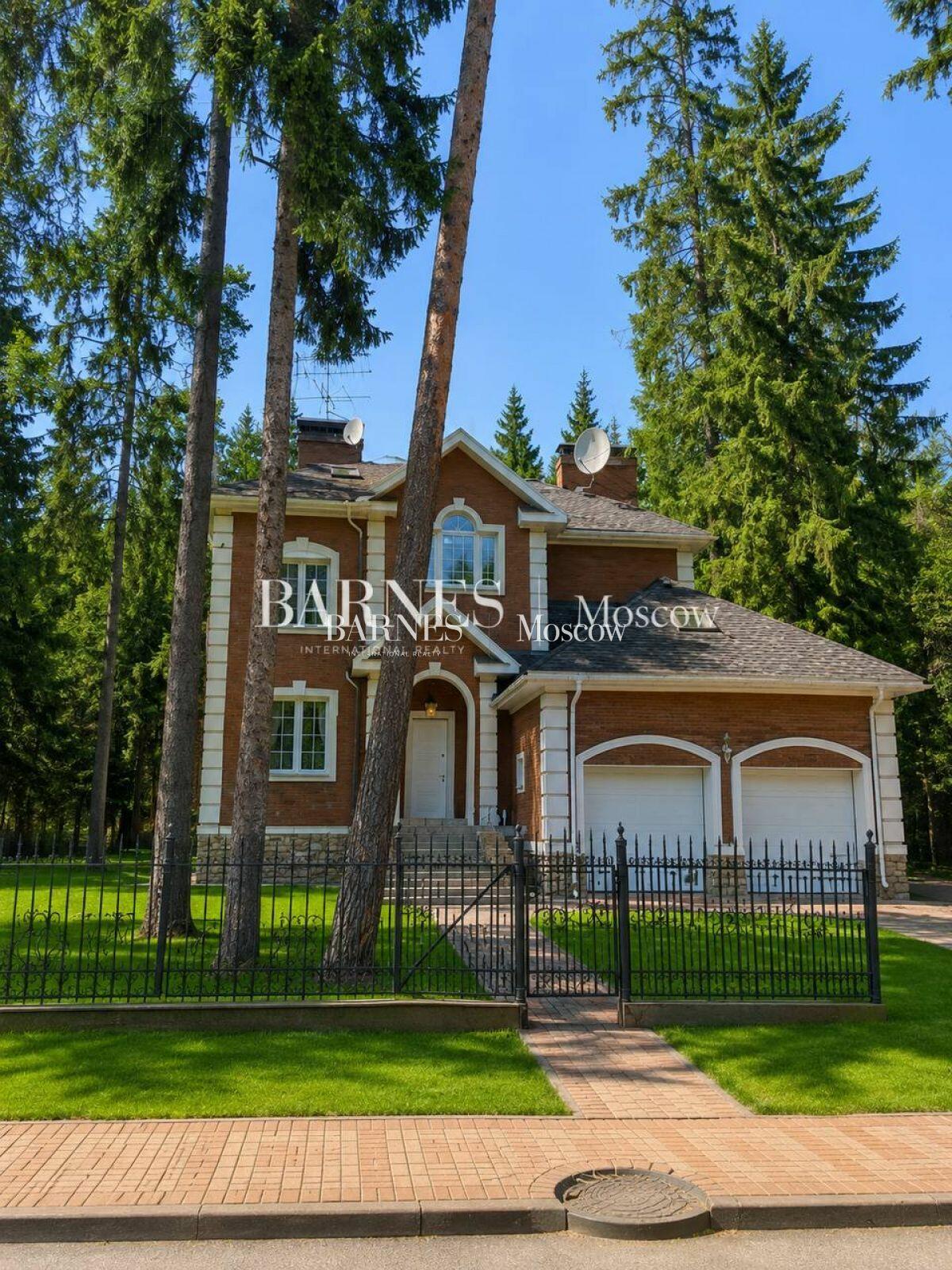 2-этажный коттедж 450 м² с отделкой