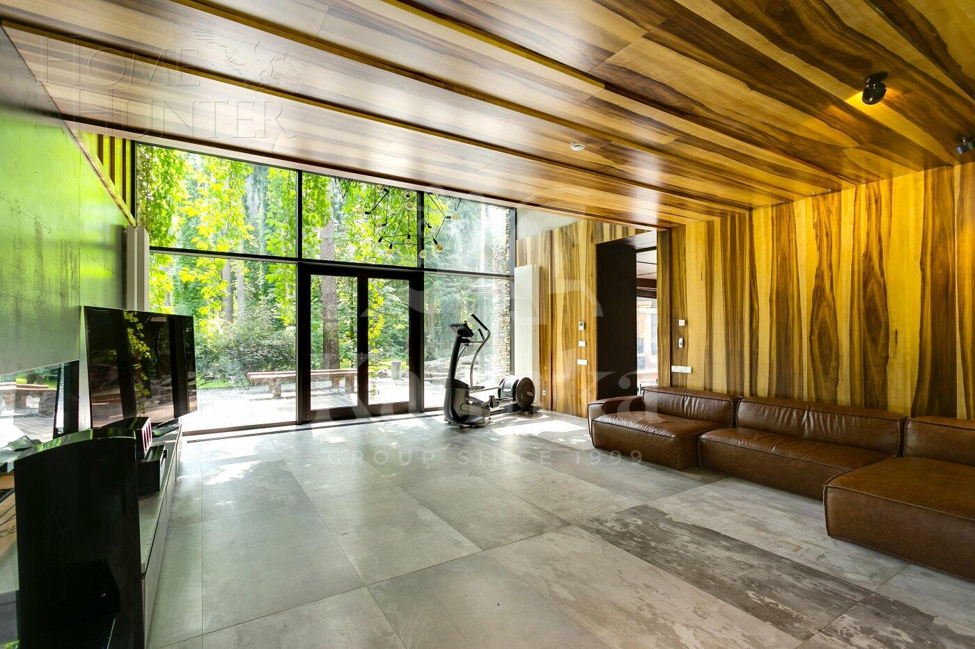 2-этажный коттедж 1 500 м² с отделкой