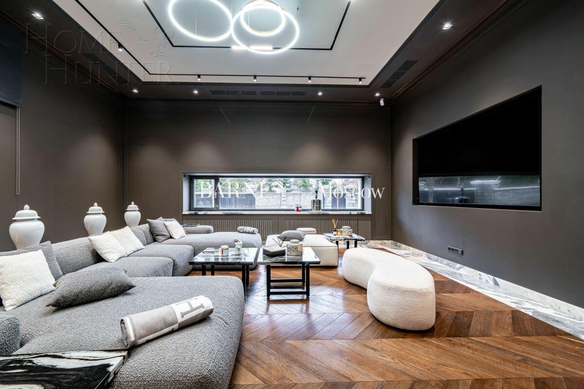2-этажный коттедж 2 430 м² с отделкой