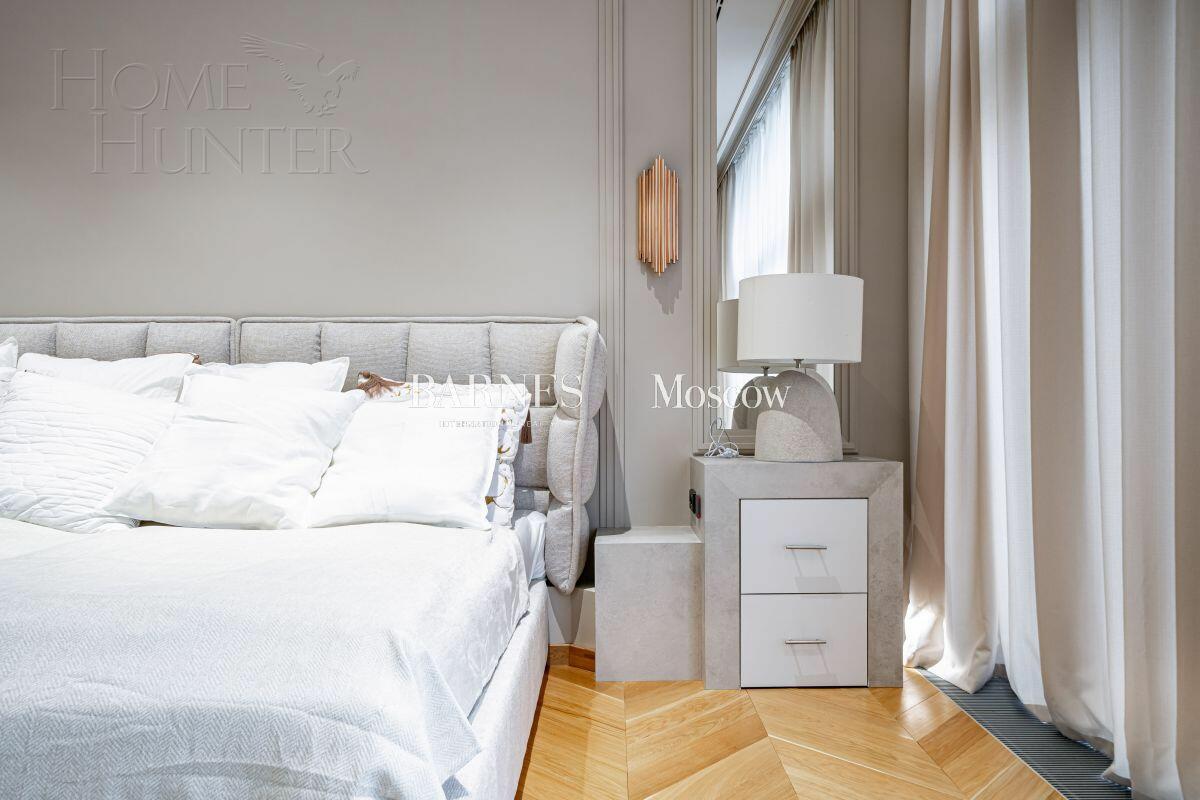2-этажный коттедж 2 430 м² с отделкой