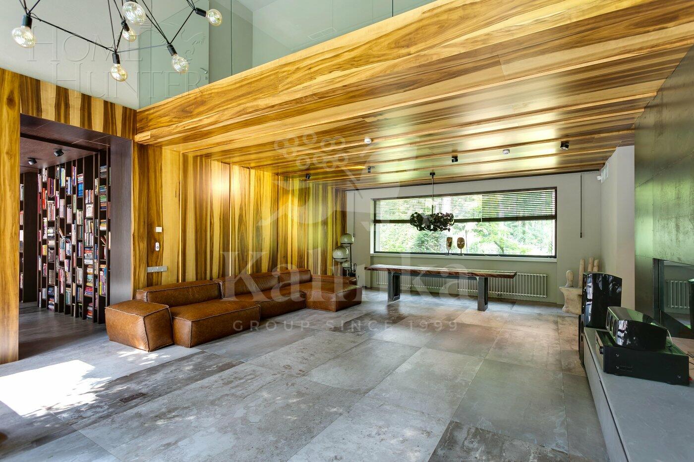 2-этажный коттедж 1 500 м² с отделкой