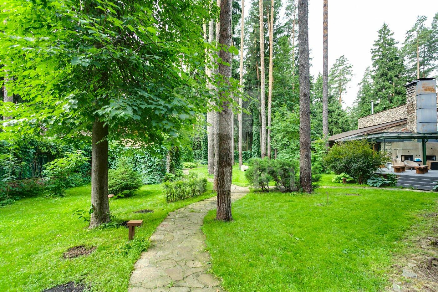2-этажный коттедж 1 500 м² с отделкой