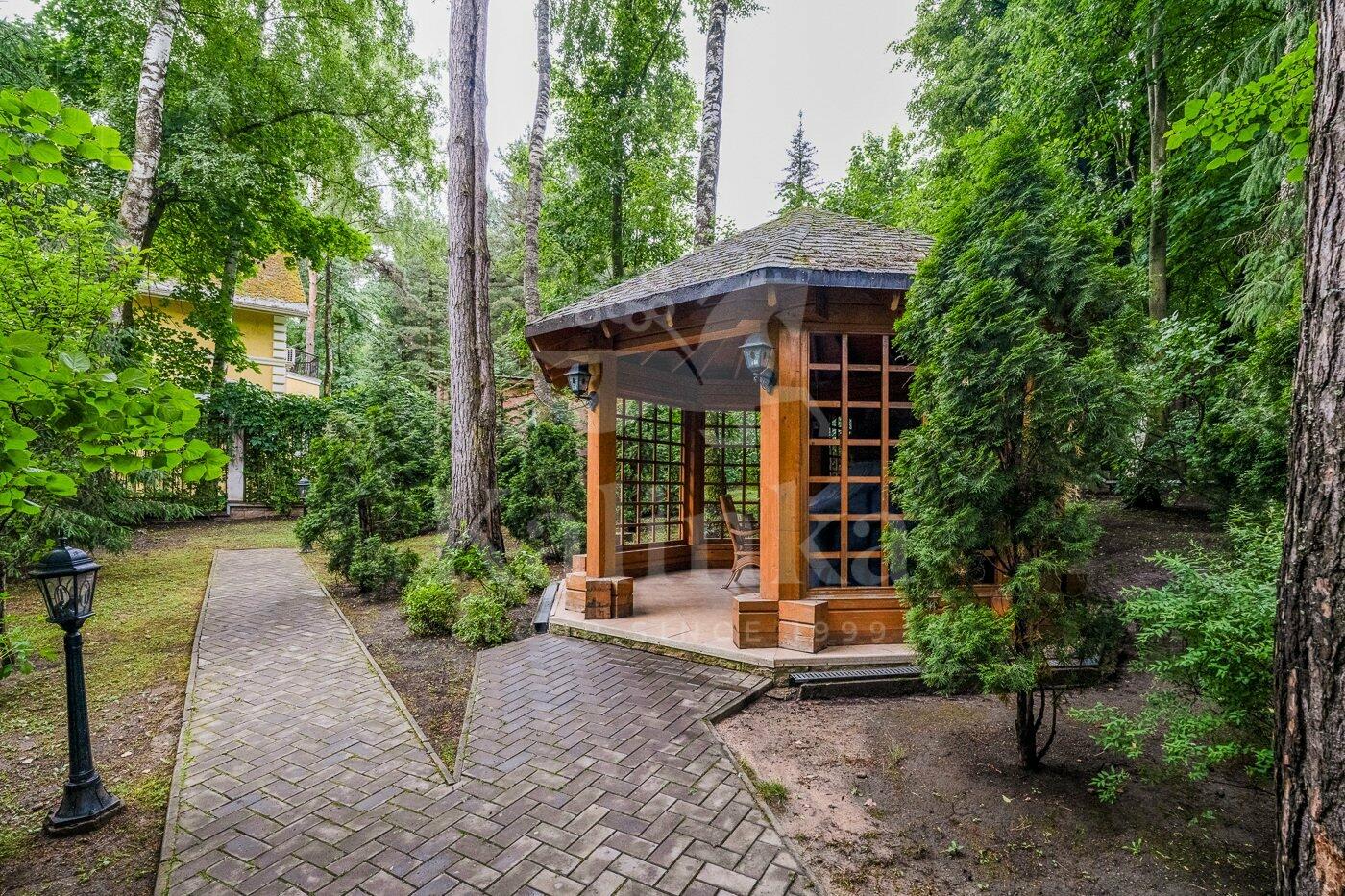 2-этажный коттедж 1 122 м² с отделкой