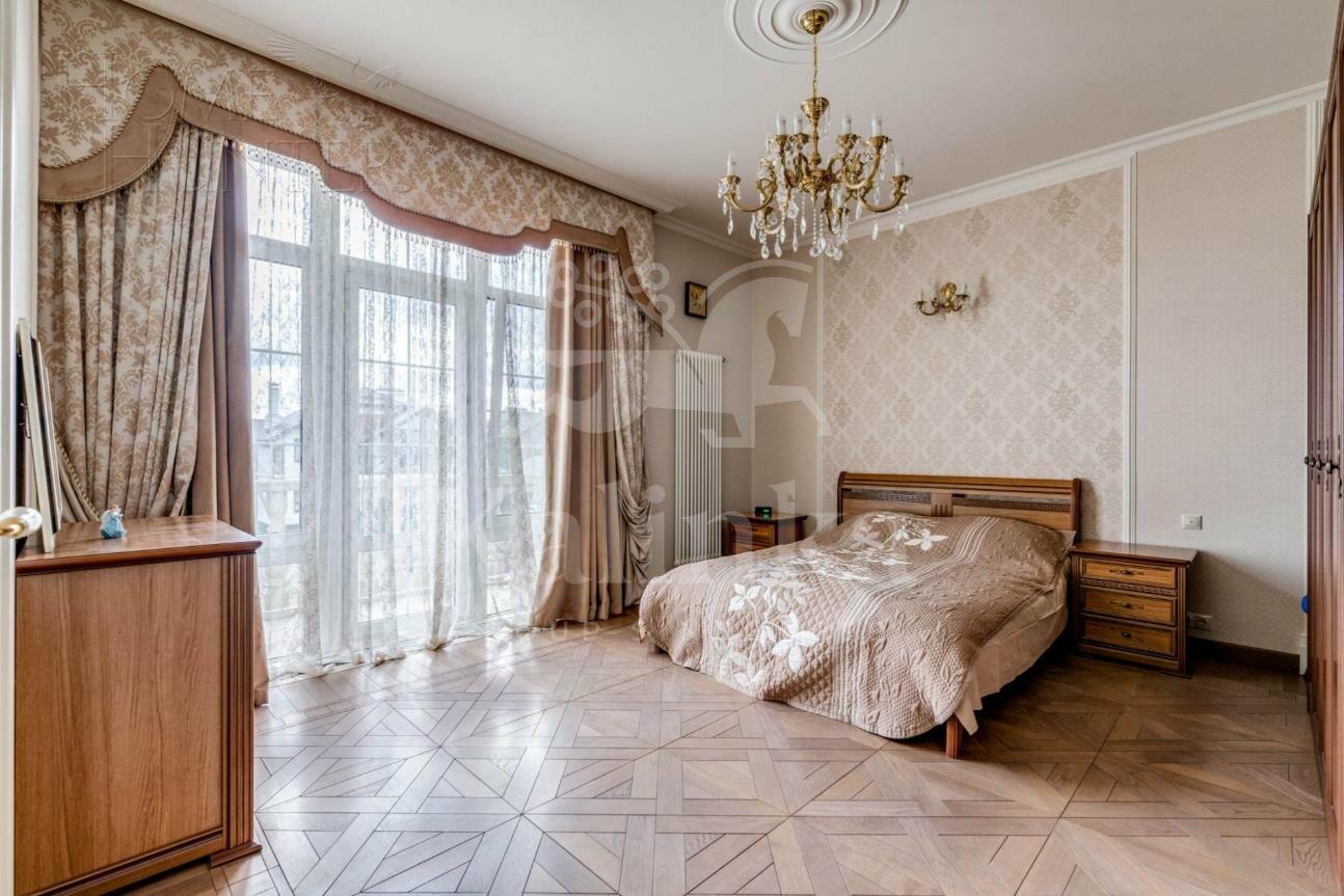 2-этажный коттедж 1 020 м² с отделкой