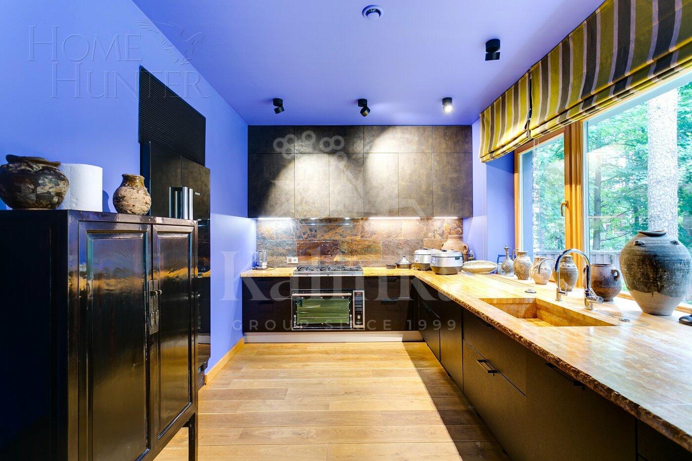 2-этажный коттедж 1 500 м² с отделкой