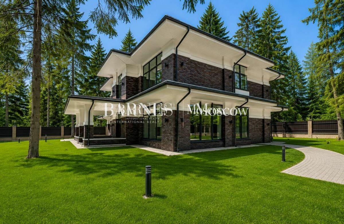 2-этажный коттедж 504 м² с отделкой