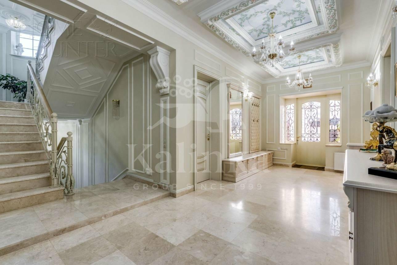 2-этажный коттедж 1 020 м² с отделкой