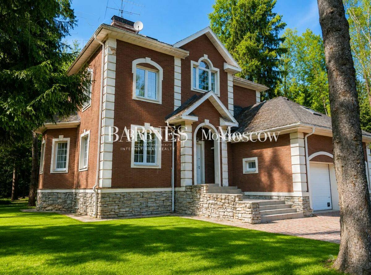 2-этажный коттедж 450 м² с отделкой