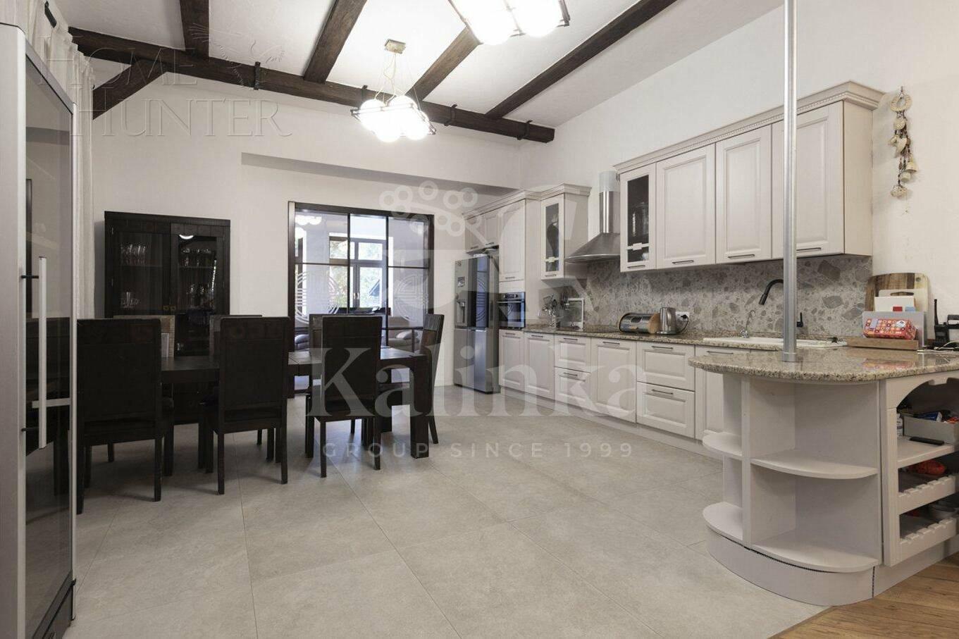 2-этажный коттедж 600 м² с отделкой