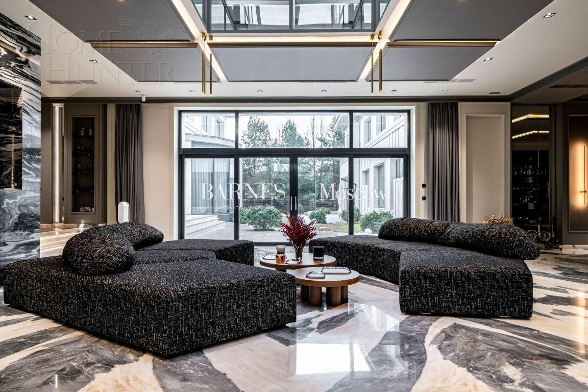 2-этажный коттедж 2 430 м² с отделкой