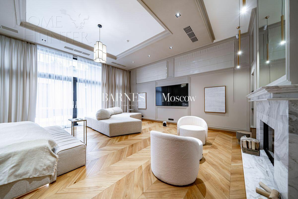 2-этажный коттедж 2 430 м² с отделкой