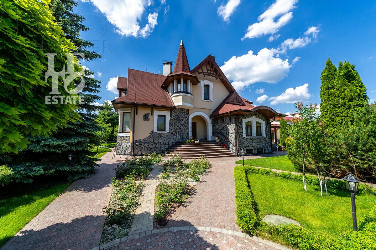 2-этажный коттедж 734.2 м² с отделкой