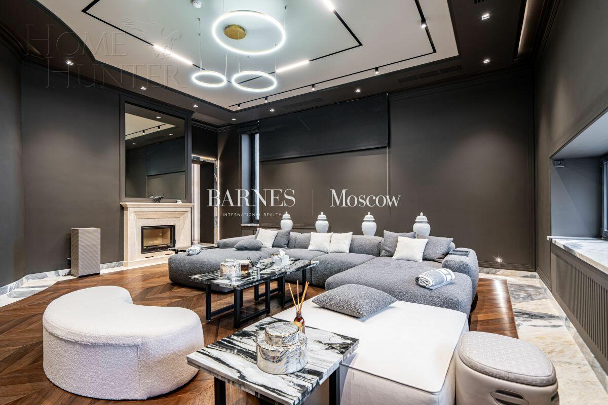 2-этажный коттедж 2 430 м² с отделкой