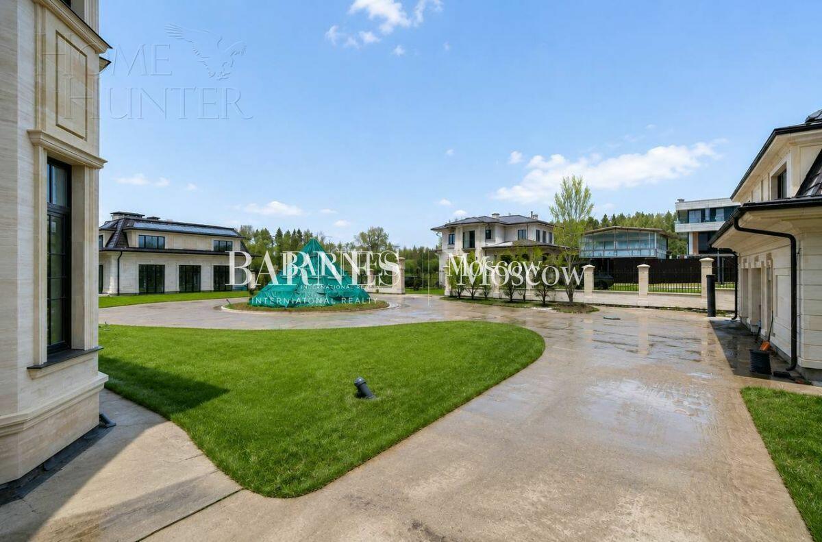 2-этажный коттедж 3 600 м² без отделки