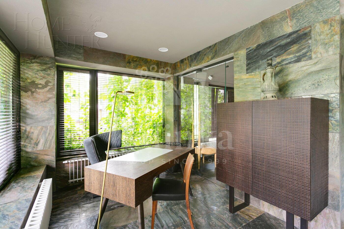 2-этажный коттедж 1 500 м² с отделкой