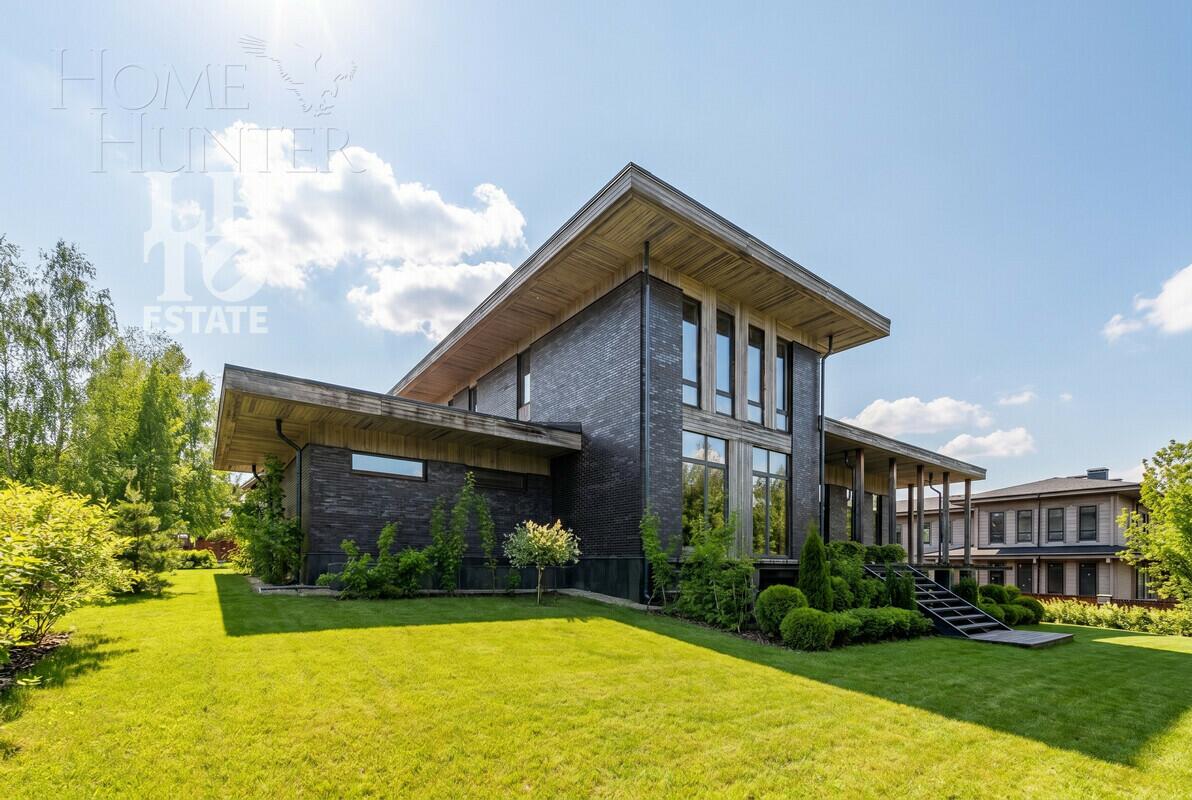 2-этажный коттедж 691.4 м² без отделки