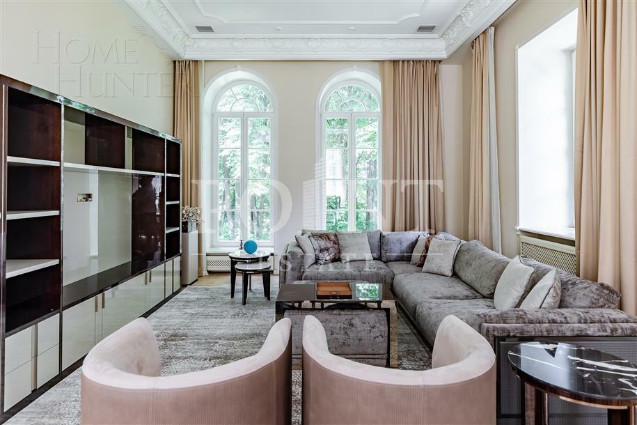 2-этажный коттедж 2 500 м² с отделкой