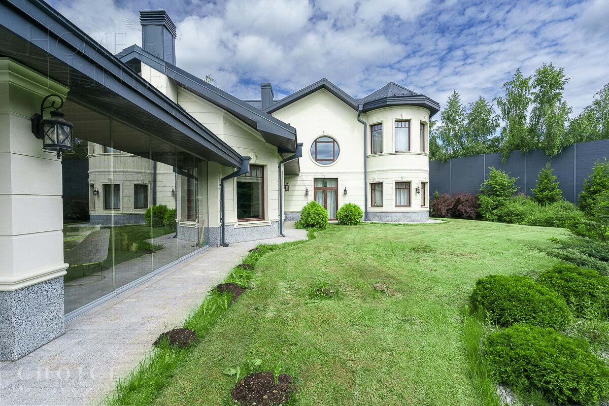 2-этажный коттедж 700 м² с отделкой