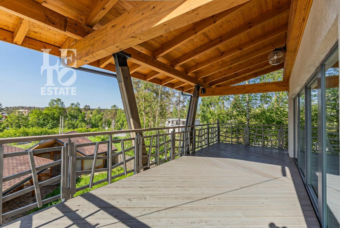 3-этажный коттедж 287.8 м² с отделкой