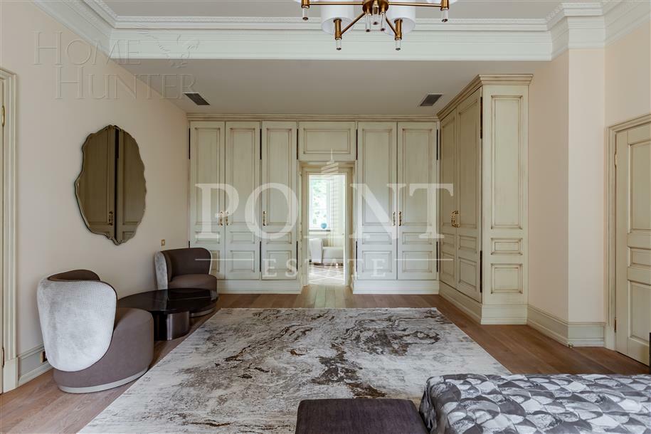 2-этажный коттедж 2 500 м² с отделкой