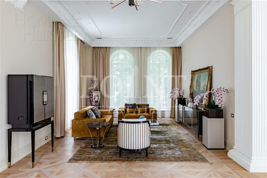 2-этажный коттедж 2 500 м² с отделкой