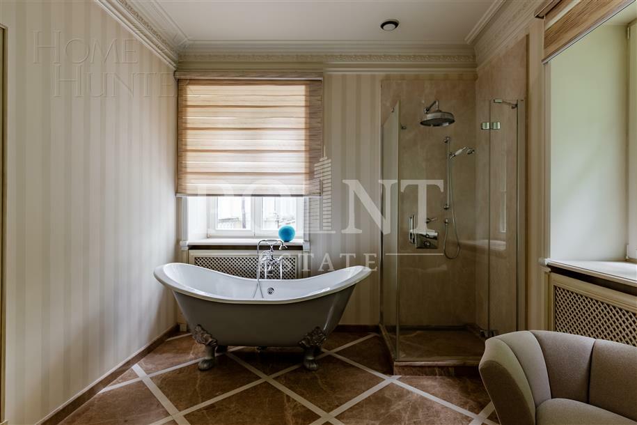 2-этажный коттедж 2 500 м² с отделкой