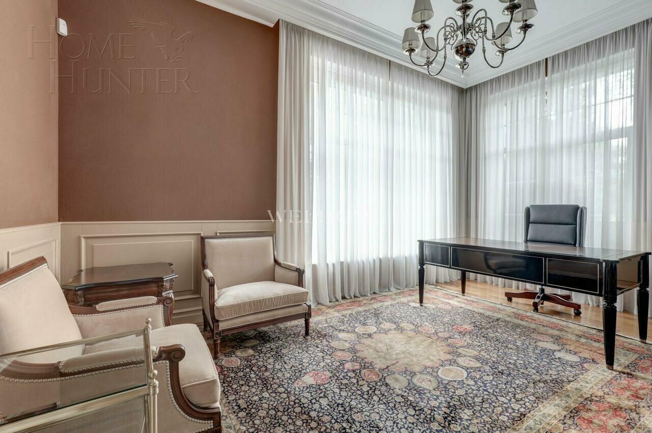 3-этажный коттедж 950 м² с отделкой