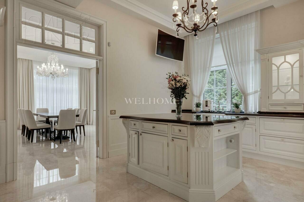 3-этажный коттедж 950 м² с отделкой