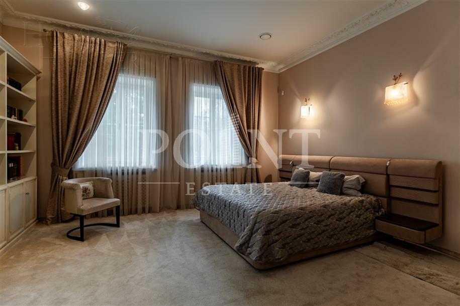 2-этажный коттедж 2 500 м² с отделкой
