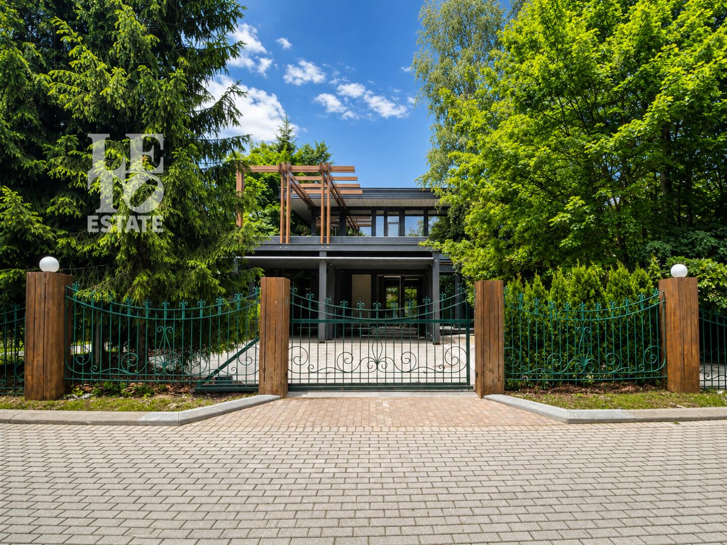 2-этажный коттедж 684 м² с отделкой