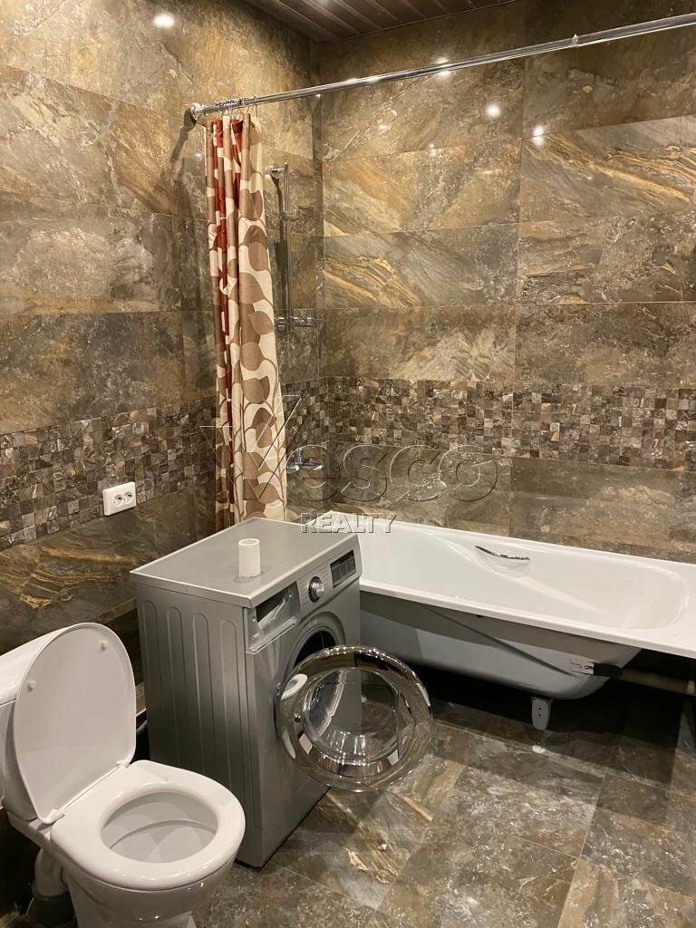 3-этажный коттедж 1 180 м² с отделкой